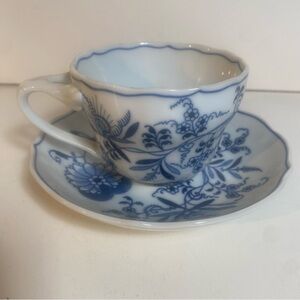 Blue Danube Blue Onion Tea Cup & Saucer Japan